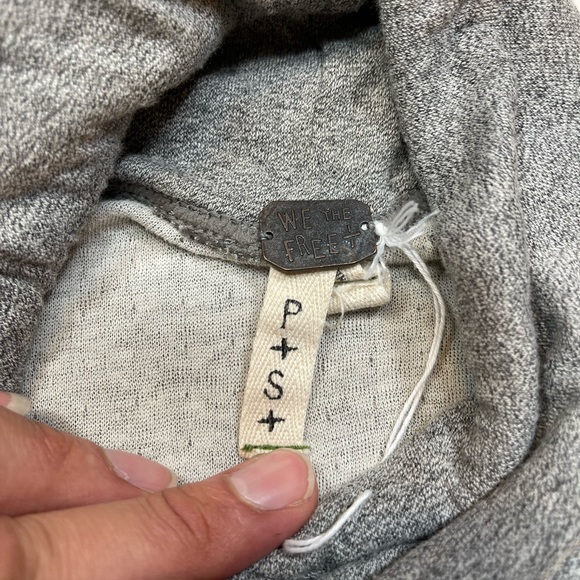 ✨HOST PICK✨We The Free Long Flight Turtleneck Pullover Sweater - Picture 3 of 8